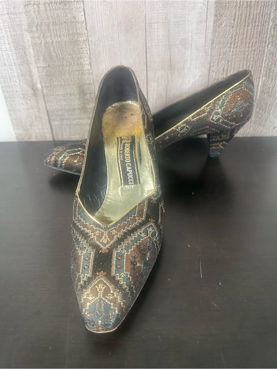 Roberto Cavalli Shoes - Vintage Roberto Capucci Italy Tapestry Jacquard Kitten Heel Pumps 10.5 AA w/ Box